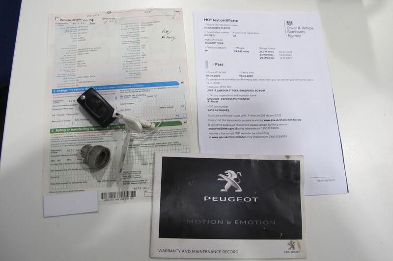 PEUGEOT 3008
