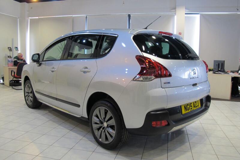 PEUGEOT 3008