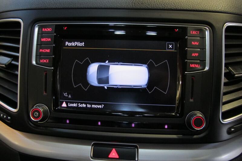 VOLKSWAGEN SHARAN
