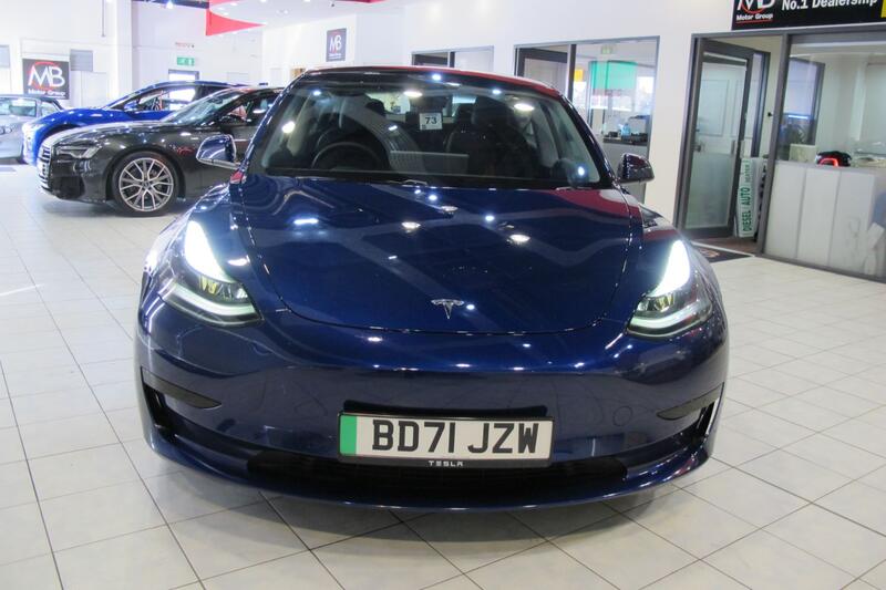 TESLA MODEL 3