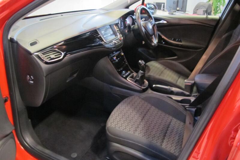 VAUXHALL ASTRA