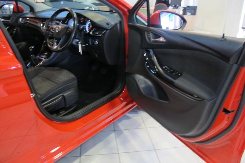 VAUXHALL ASTRA