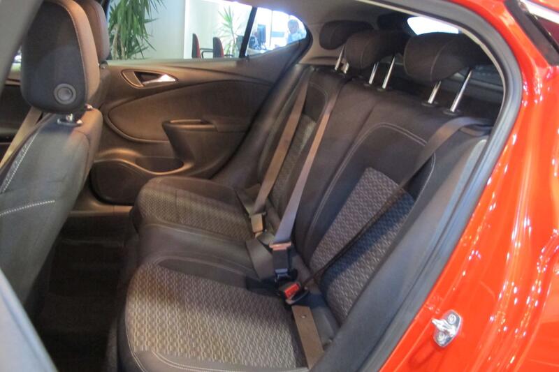 VAUXHALL ASTRA