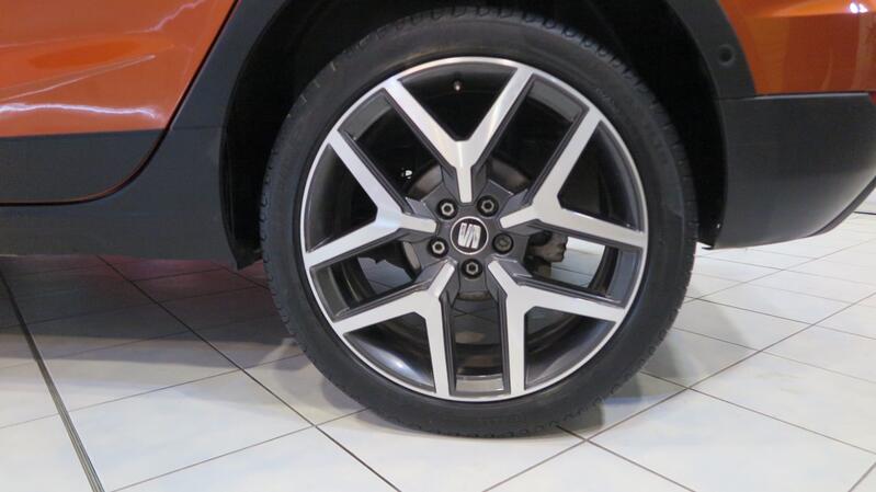 SEAT ARONA