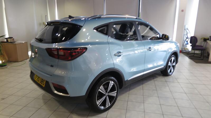 MG ZS