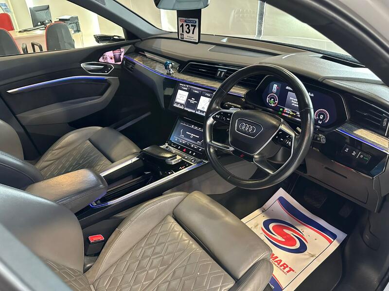 AUDI E-TRON