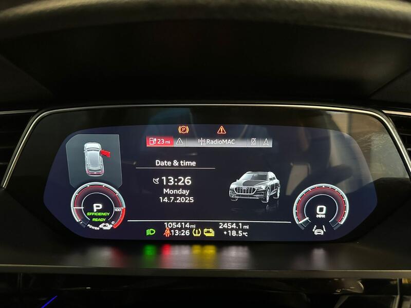 AUDI E-TRON