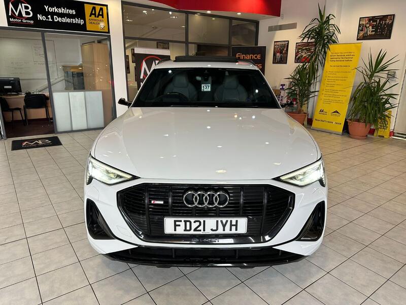 AUDI E-TRON