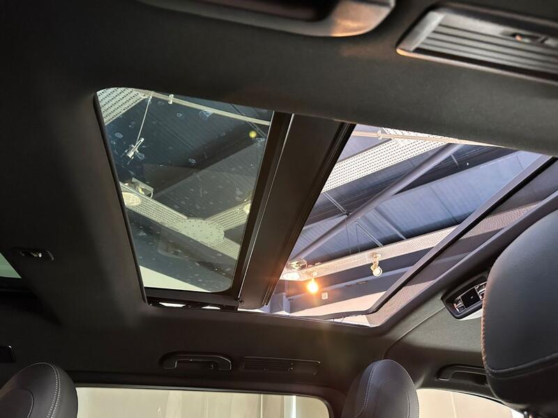 MERCEDES-BENZ V CLASS