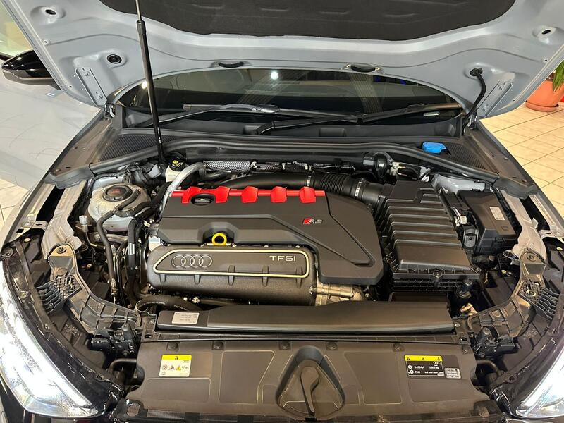 AUDI 80